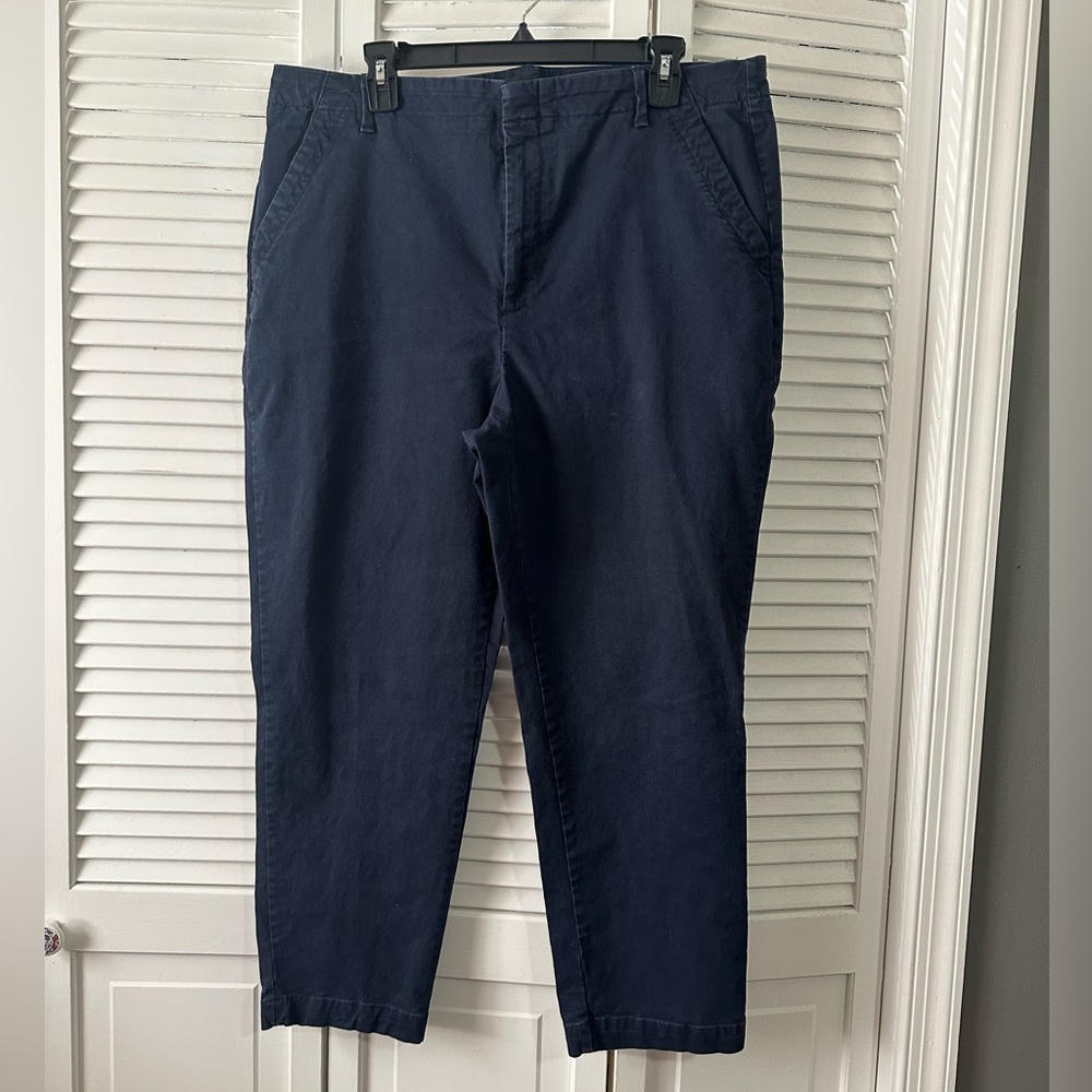 Banana Republic Factory slim-fit authentic chino ~ Size 16